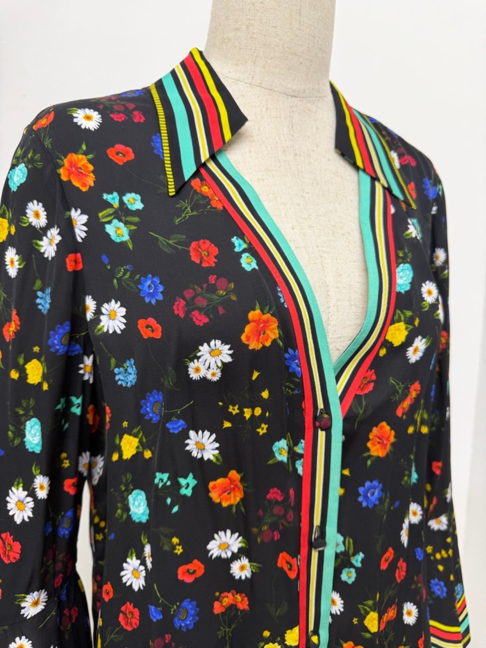 Alice + Olivia Randa Floral Print Bell Sleeve Botanical Ditsy Floral Size Medium - Picture 3 of 16